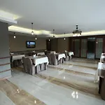Eyna Otel 3*