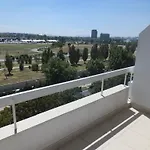 מלון Eyna