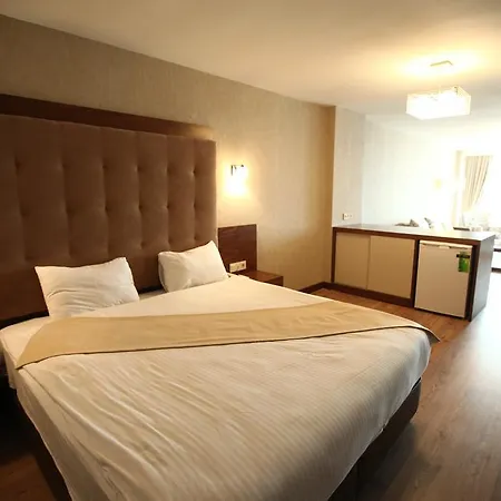Hotel Eyna