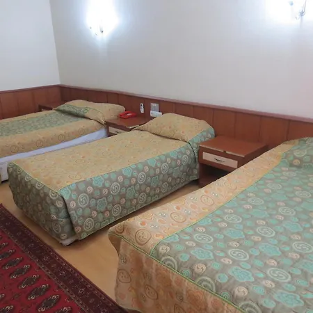 Hotel Eyna 3*