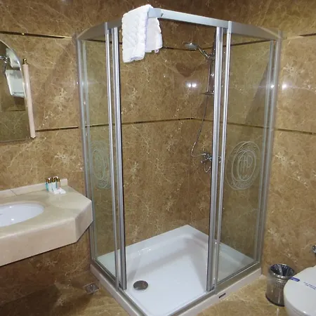 Hotel Eyna