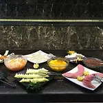 Eyna Hotel 3*