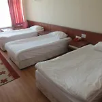 Hotel Eyna 3*