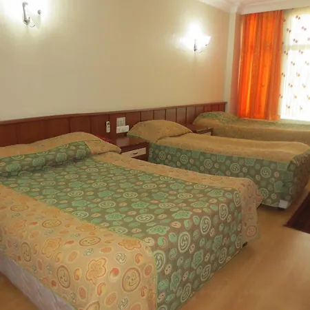 Otel Eyna 3*